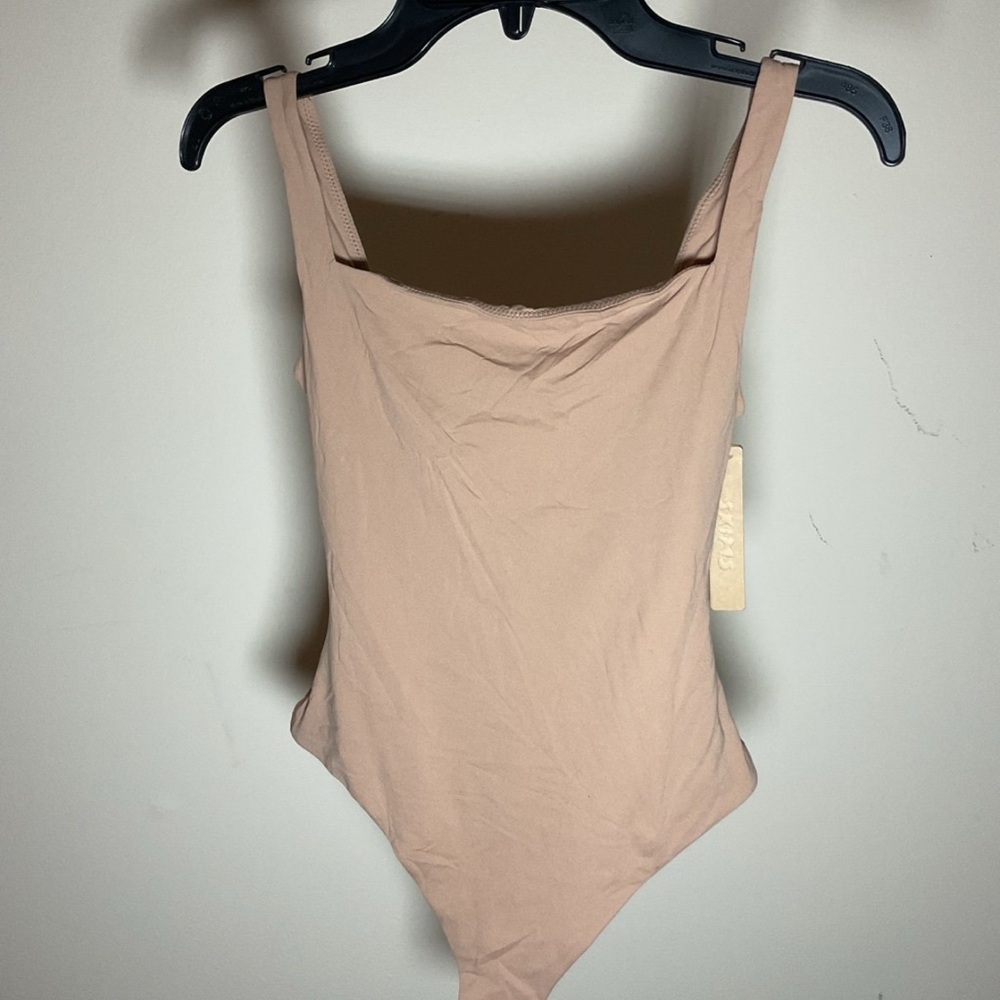 SKIMS Fits Everybody Square Neck
Bodysuit - New with tags - XS